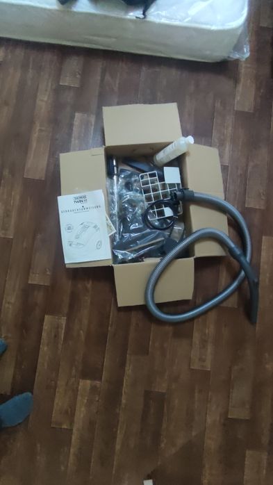 Продам моющий пылесос Thomas новый