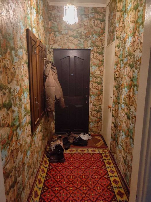 Продаётся 2/1/4 Авиасозлар-3 напротив Яшнобод тойхона