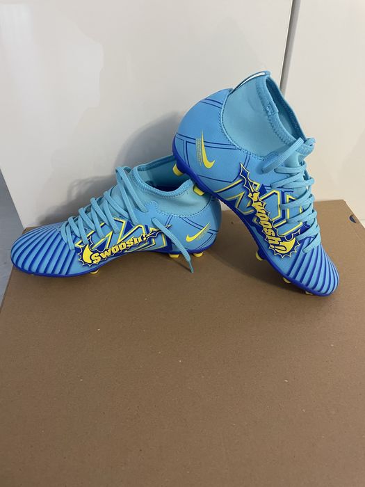 Нови Бутонки Nike Mercurial KM