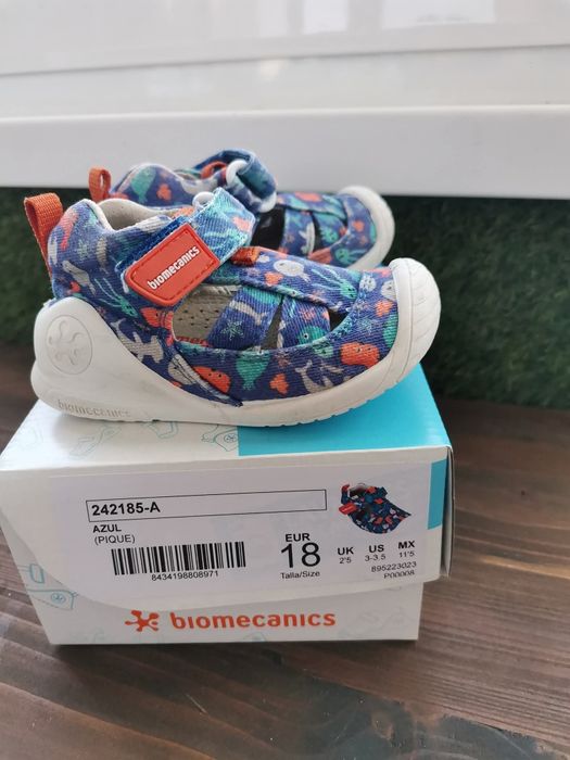 Обувки за прохождане biomecanics 18 номер