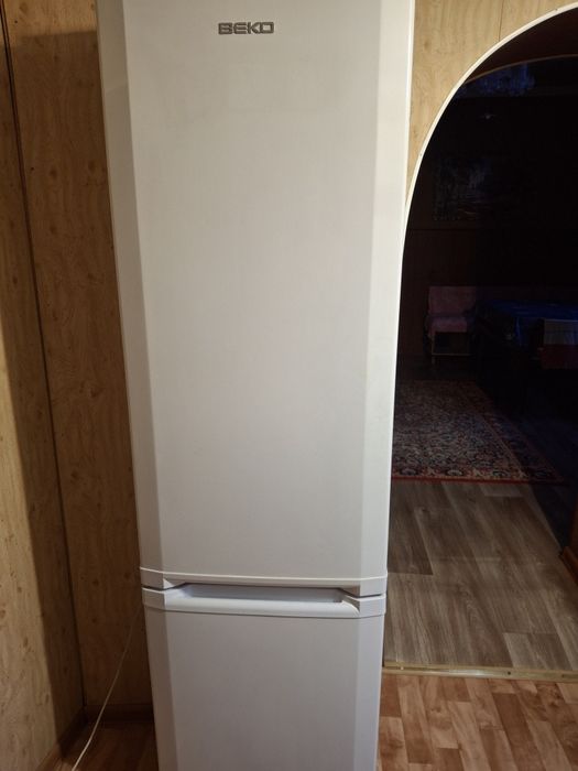 Продам холодильник