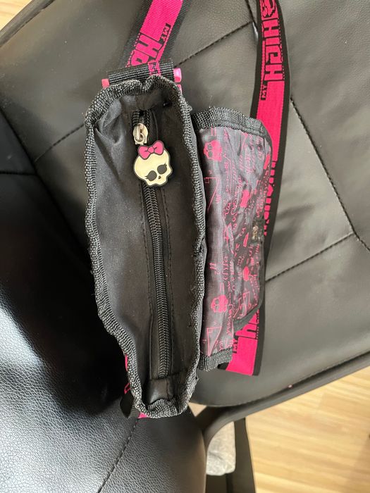 Чанта на Monster през рамо