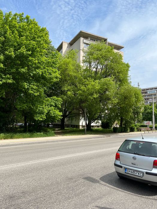 Продава се Тристаен апартамент в Плевен, Идеален център - 92 кв.м за 1544 €/кв.м - Снимка #18