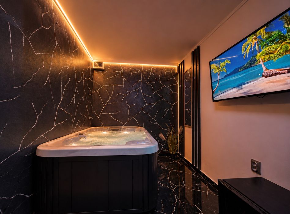 Cazare Apartamente 2 Camere de Lux si Jacuzzi Central Regim Hotelier