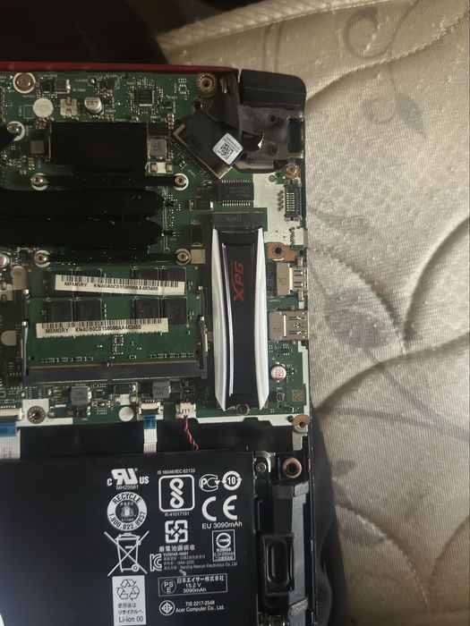 Продам игровой ноутбук Predator helios 300