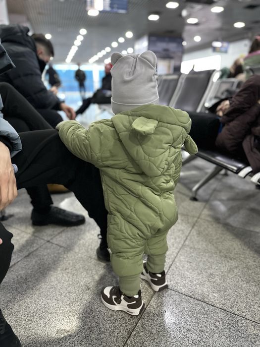 Детский комбинезоны по 2500 и 2000 тг