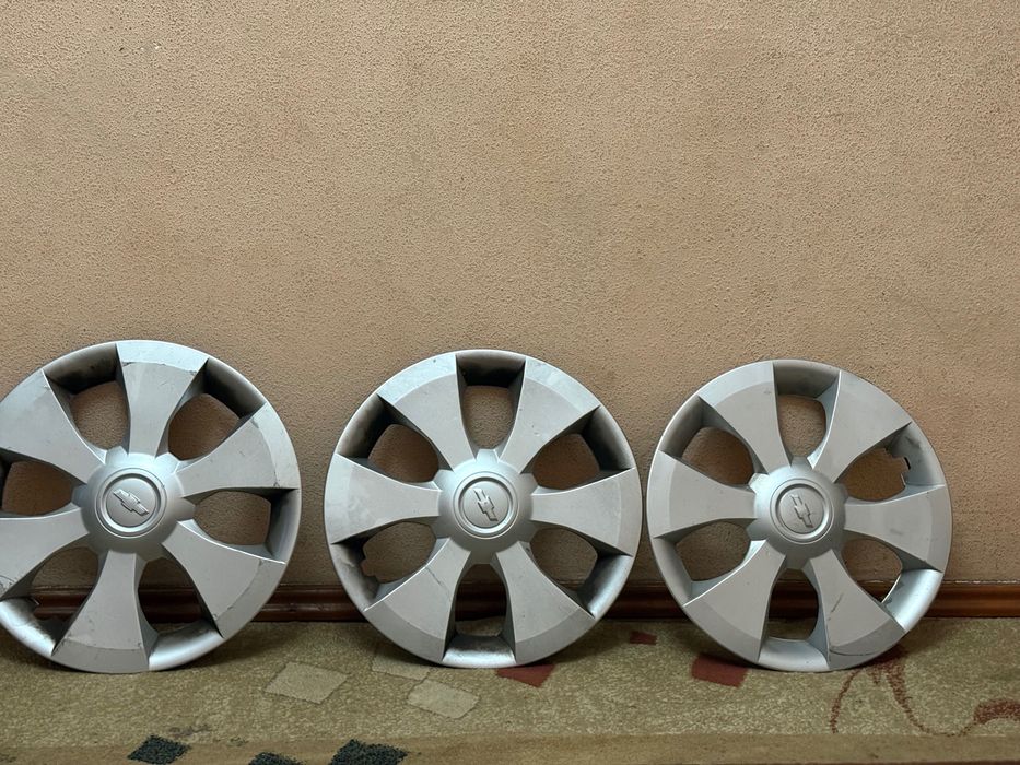 Spark kalpak polik sotiladi