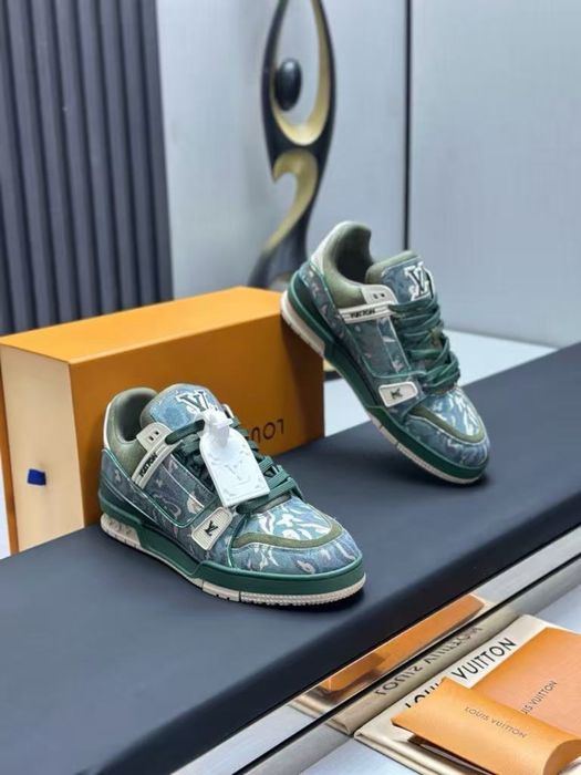 Addiasi louis vuitton calitate luxury