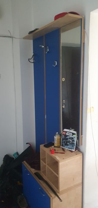 Vând seturi complete mobilier ,, unele deteriorate mai mult ,, altele în stare bună și f buna