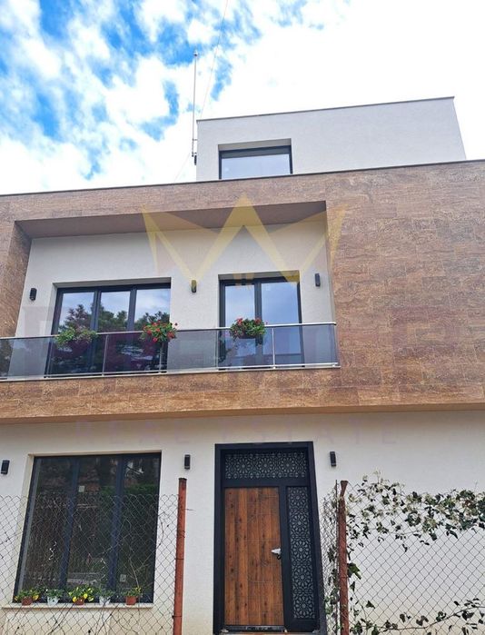 Къща в Варна-м-т Евксиноград площ 350 цена 530000