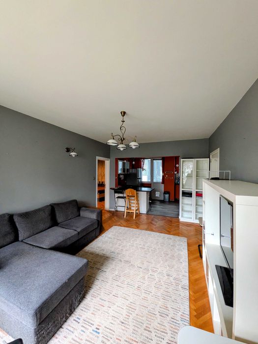 Тристаен апартамент жк.Изток