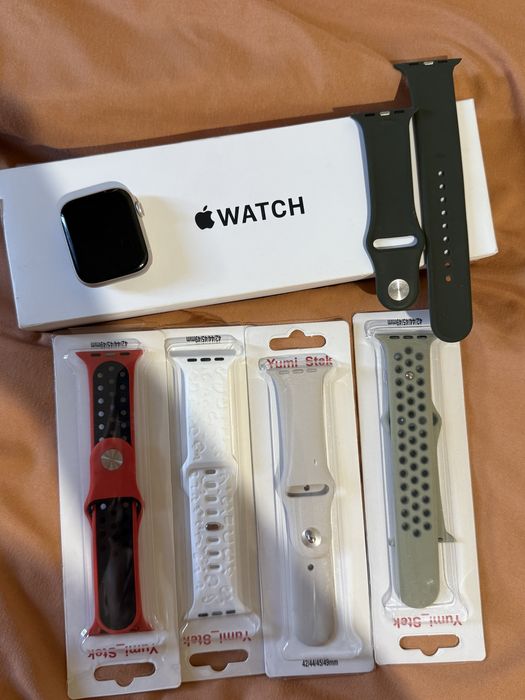 Apple Watch SE (Gen 2) 44mm