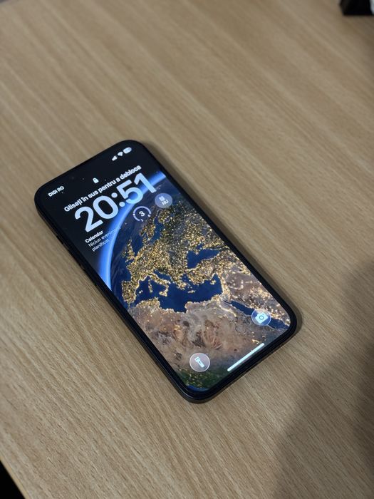 Vand iphone 14 impecabil