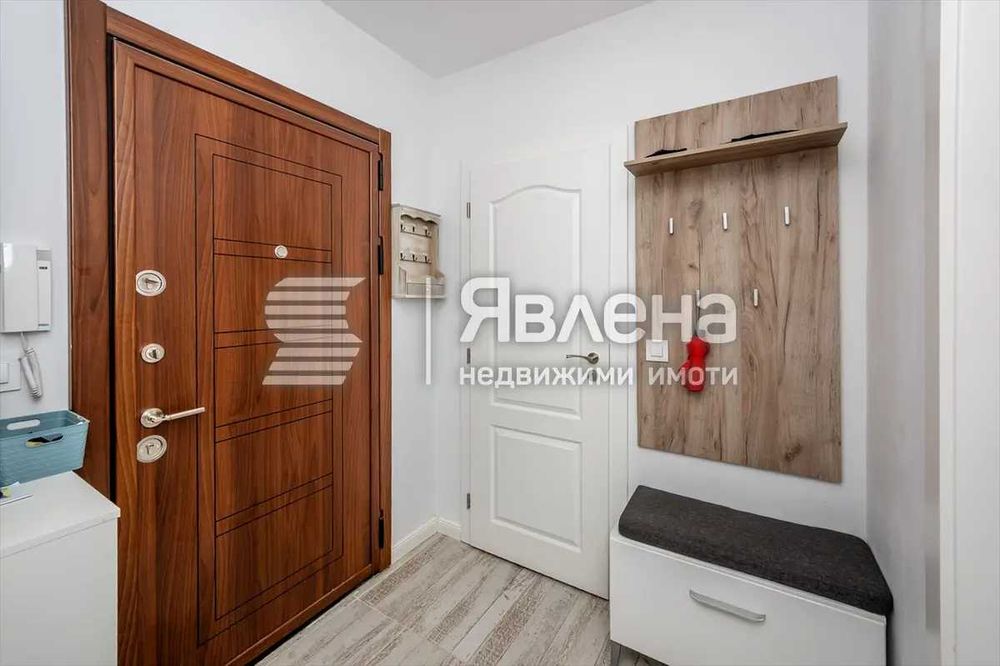 Дава се под наем Тристаен апартамент в София, Център - 100 кв.м за 977.16 € - Снимка #5
