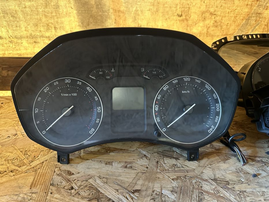 Ceasuri bord / kilometraj Skoda Octavia 1 2 / Volkswagen Passat B5 b5.5 benzina diesel de europa - volan stanga
