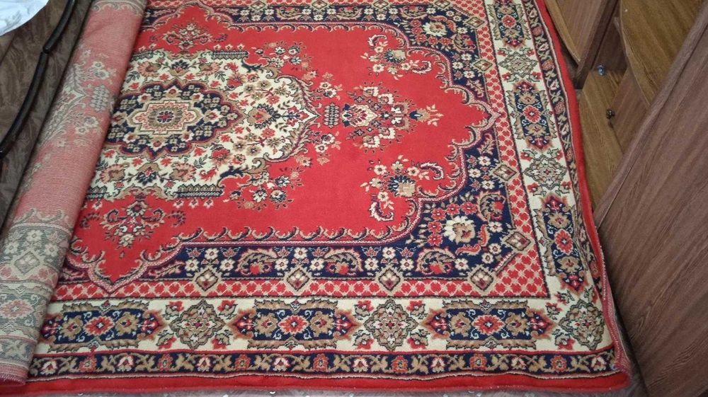 Продам ковер б\у.