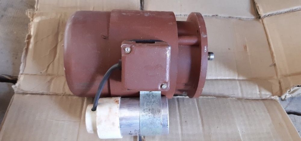 Ел мотор  250 вата