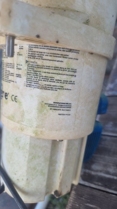 Потопяема помпа филтър за басейн