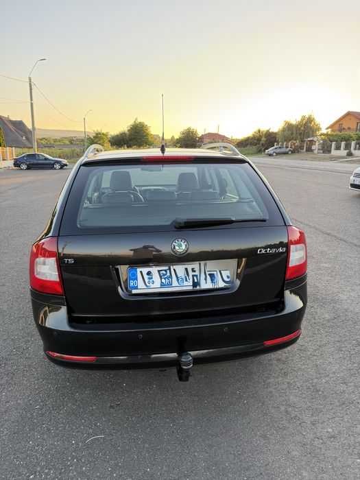SKODA Octavia 2012 — imagine 4