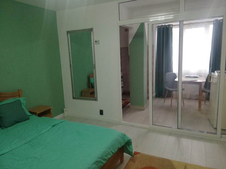 Regim.   Hotelier 100 ron