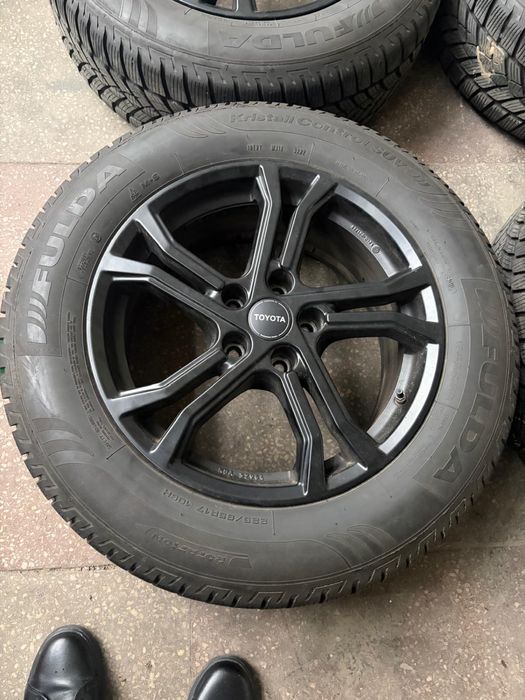 Roti complete originale Toyota de iarna