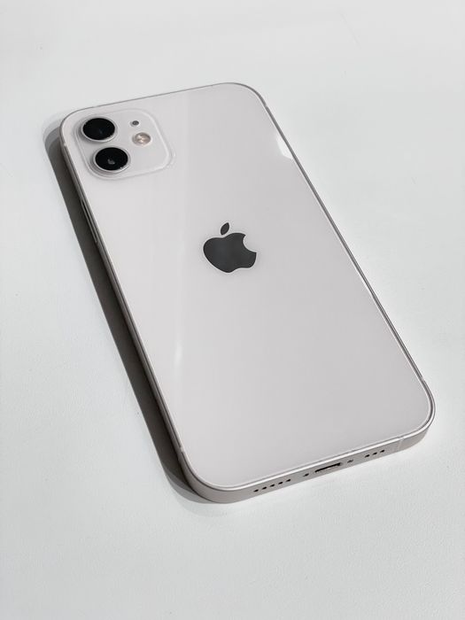 Продам iPhone 12 белый (64gb)