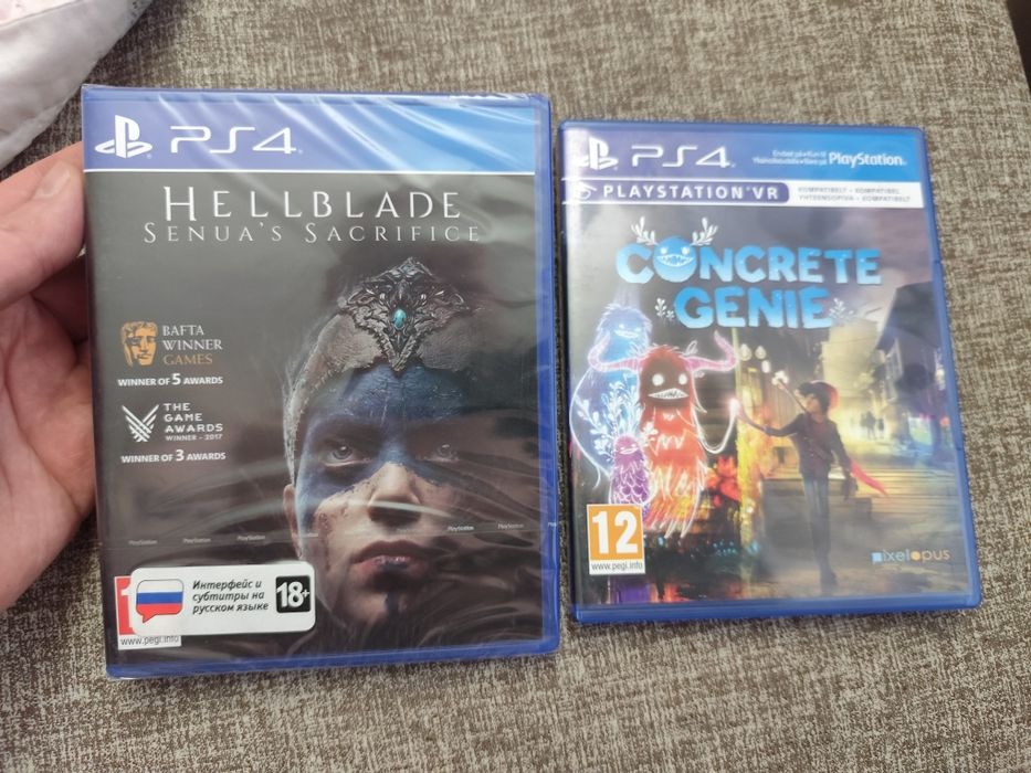 Диски на  ps5, фигурка