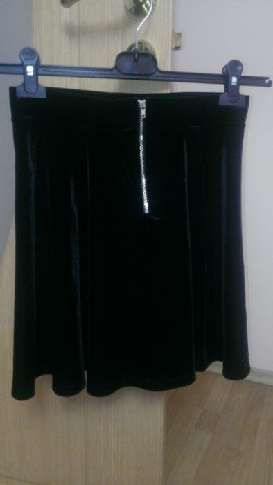 fusta din catifea