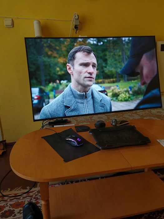 Продавам Телевизор LG 80инча Тошиба55инча. Хладилник Шарп