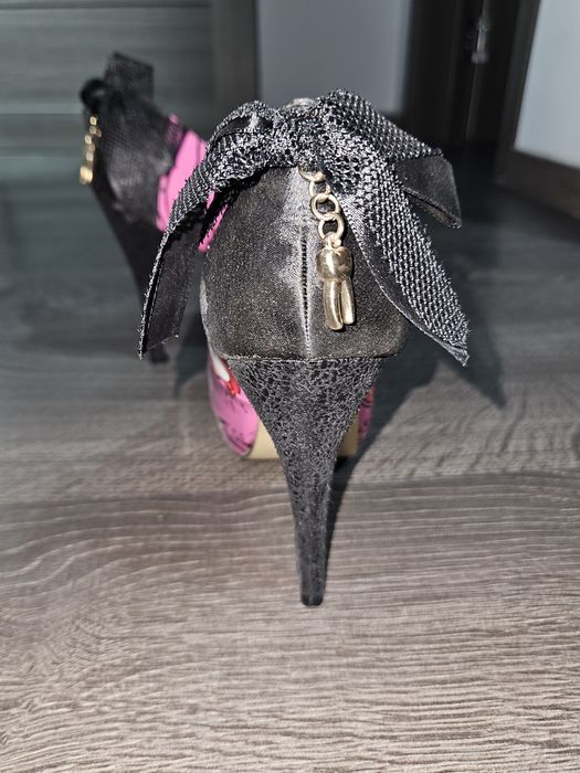 Pantofi Fashion design