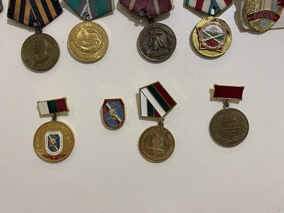 Разпродавам стари вещи на НИСКИ  цени монети картини медали часовници