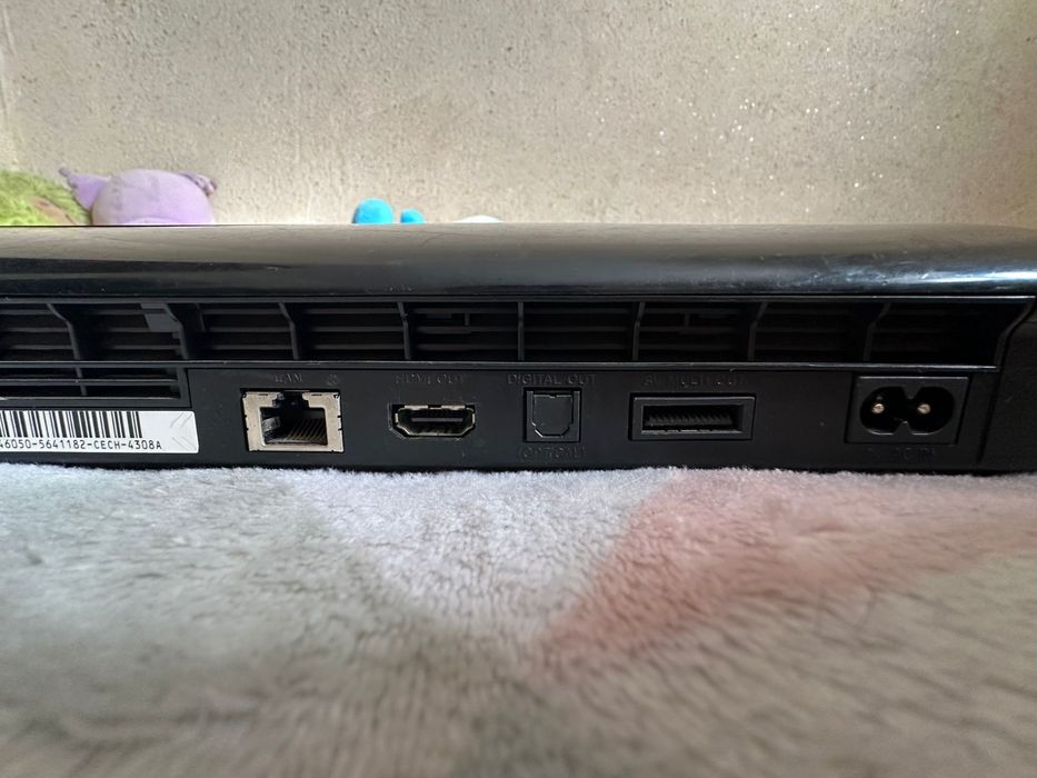 Продам playstation 3 super slim