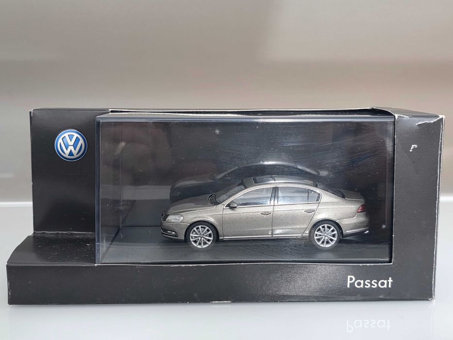 Macheta Auto 1/43 Schuco Dealer Edition VW Volkswagen Passat B7