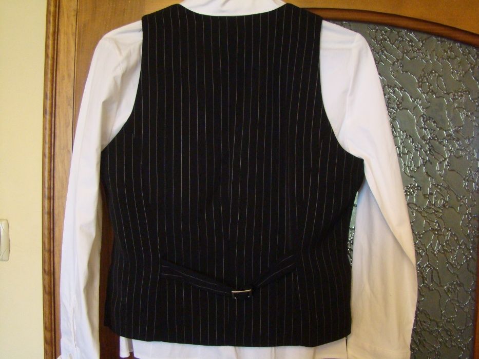 НОВИ !Елеци и риза за сервитьорки