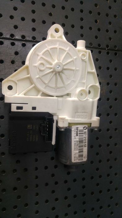 Motoras macara stanga spate renault megane 3 break 827310185r 966362200 916830200 0130822330