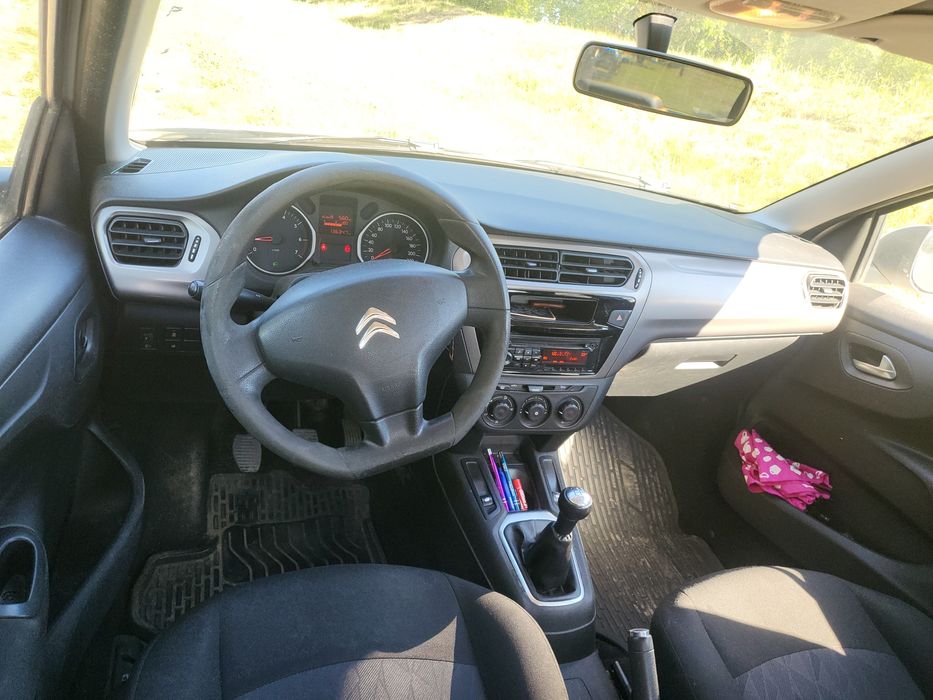 Vând Citroen elysee