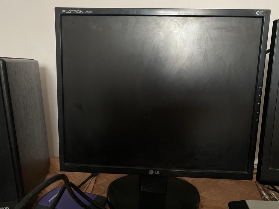 Маниторлар сатылады LG фирмасынан