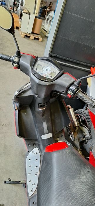 De vanzare2 scutere Pegasus r50x cu acte