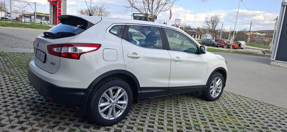 Nissan Qashqai 1.6 дизел, автомат
