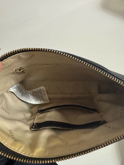 Оригинална дамска чанта Guess