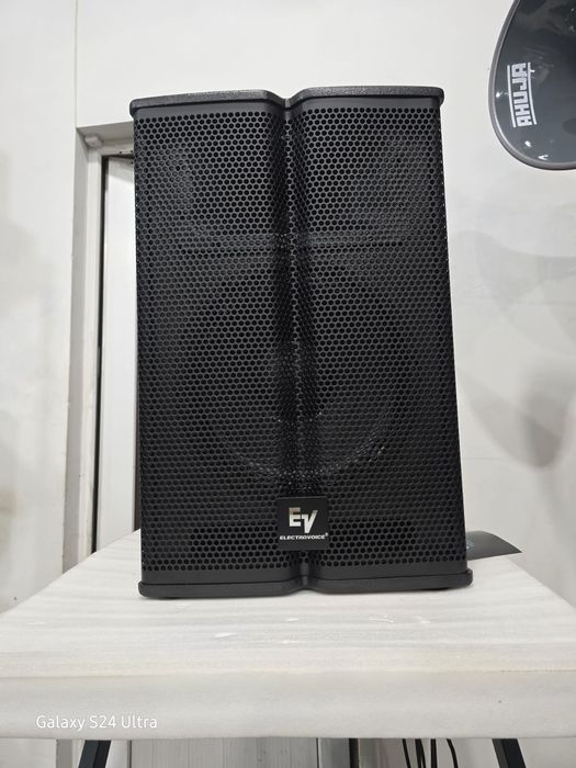 Electro-Voice TX1122 — комплект 2 колонки