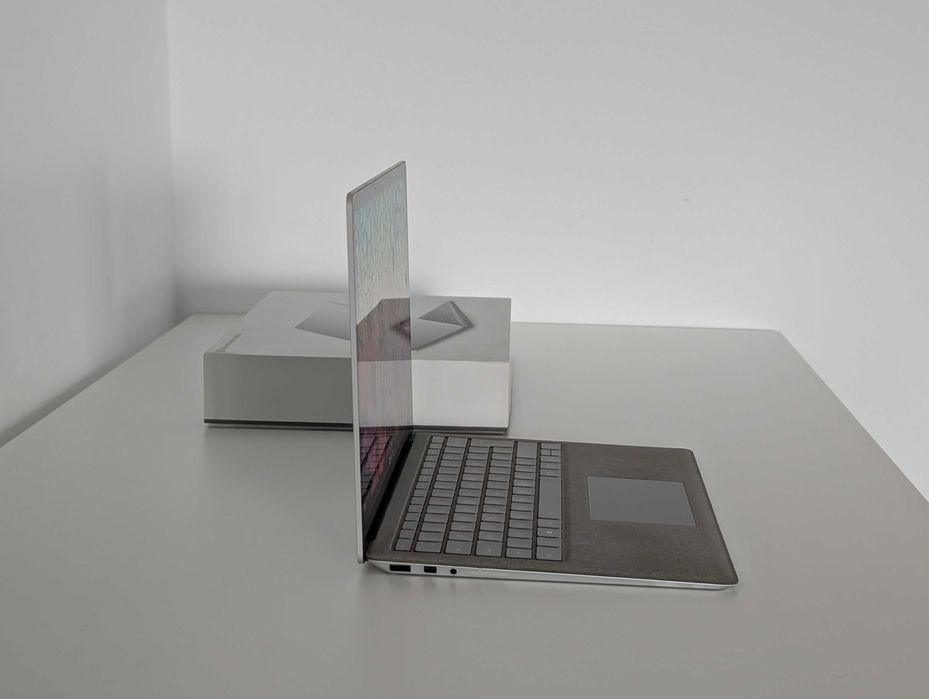 Microsoft Surface Laptop 2, 13"