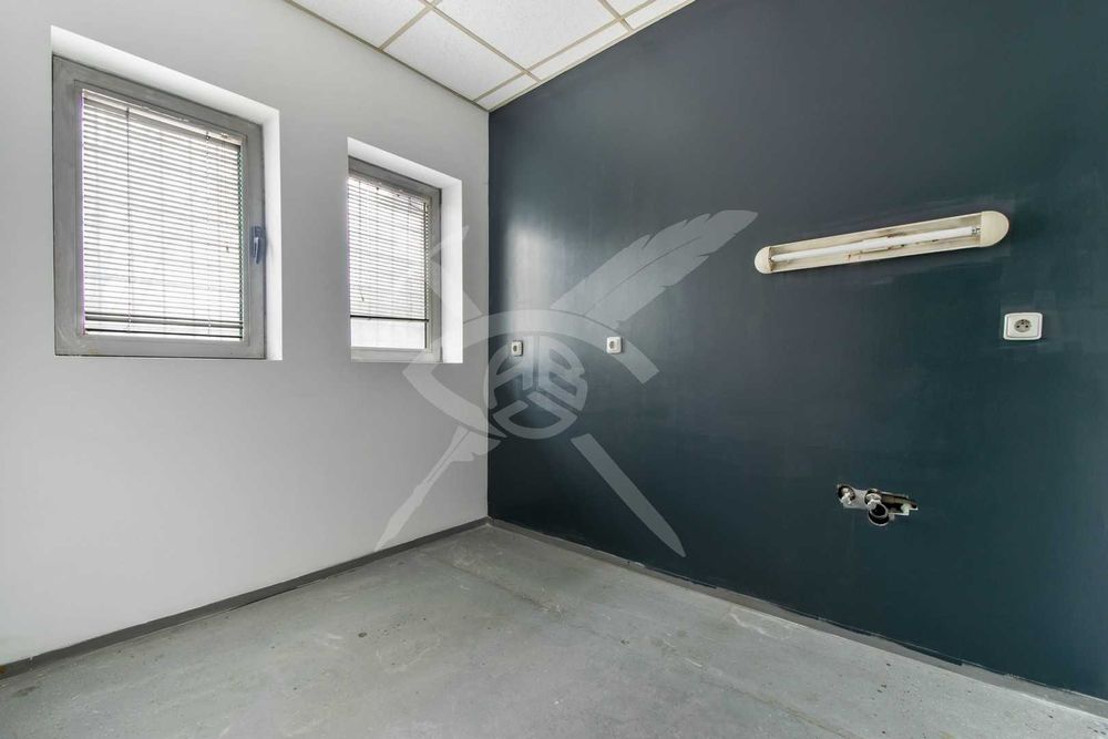 Дава се под наем Офис в София, Гео Милев - 140 кв.м за 1595.79 € - Снимка #6