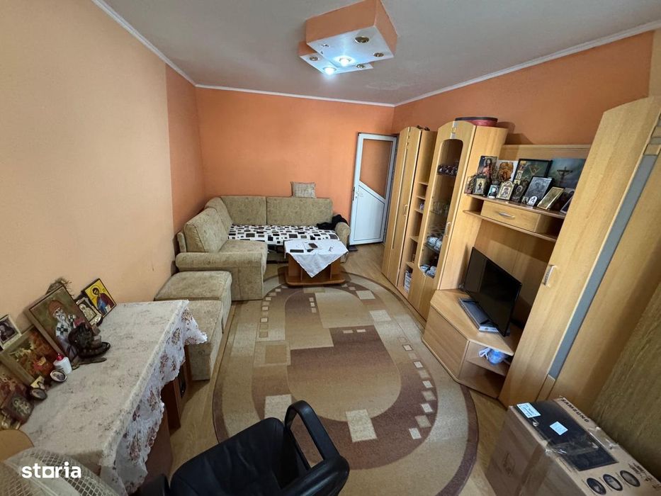 Apartament 2 cam Mioveni parter