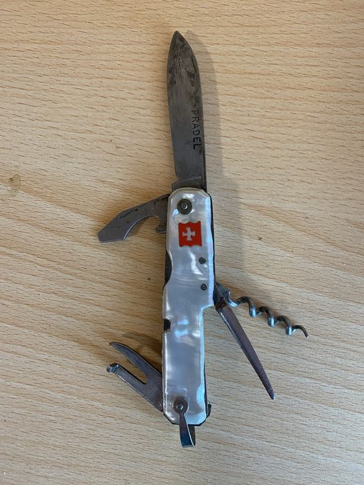Victorinox - Pradel- Bell