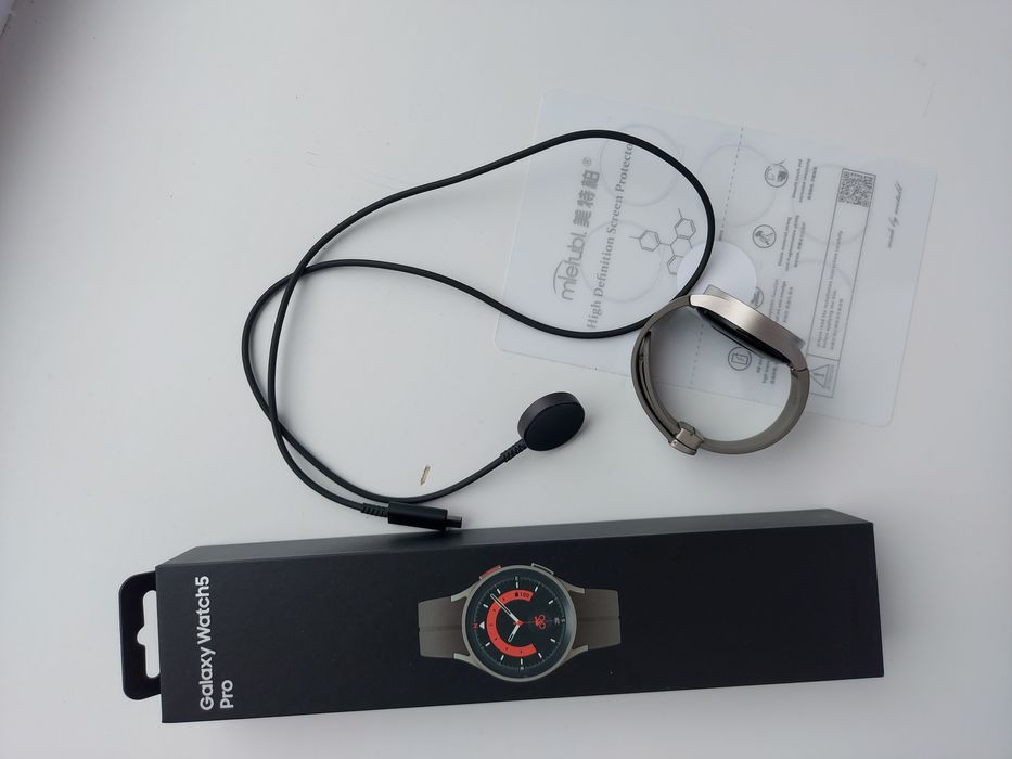 Смартчасы Samsung galaxy watch 5 pro