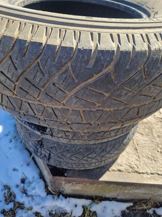 Шины б/у. MICHELIN 265/70/16.