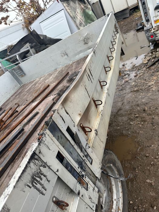 Продавам каросерия за ивеко дейли 4.30 с конструкция