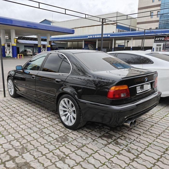 BMW E39, 1997, 2,8 л механика, в достойном состоянии