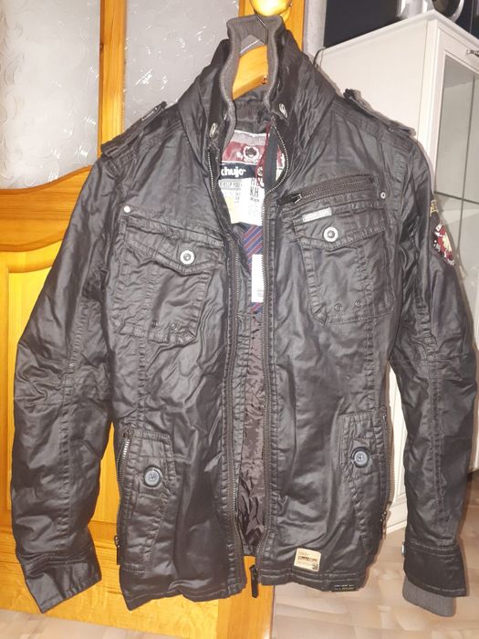 Продам куртку осень 20000